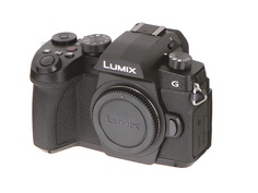 Фотоаппарат Panasonic Lumix DC-G90 Body