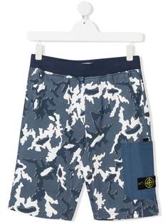 Stone Island Junior шорты карго с нашивкой и камуфляжным принтом