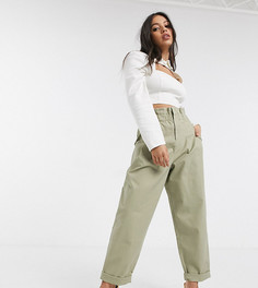 Светло-бежевые брюки чиносы с присборенной талией ASOS DESIGN Petite-Бежевый