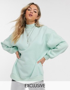 Зеленый трикотажный топ с высоким воротом Bershka