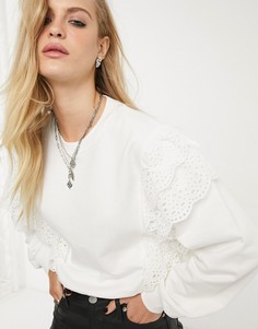Белый свитшот с вышивкой ришелье на оборках Bershka