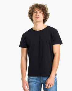 Чёрная базовая футболка Gloria Jeans
