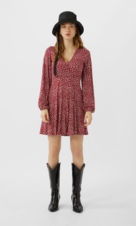 Платье на запа́хе с принтом Stradivarius