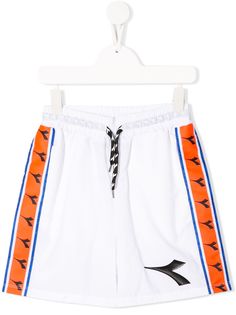 Diadora Junior спортивные шорты с логотипами на лампасах