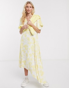 Асимметричное платье миди из переработанного полиэстер с принтом лимонного цвета Notes Du Nord-Желтый