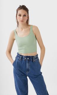 Укороченный топ без рукавов Stradivarius