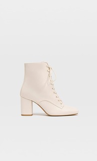 Ботильоны на высоком каблуке со шнуровкой Stradivarius