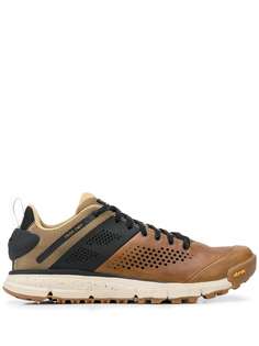 Danner кроссовки с контрастными вставками