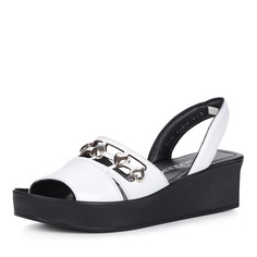 Босоножки Белые босоножки на массивной подошве Dakkem