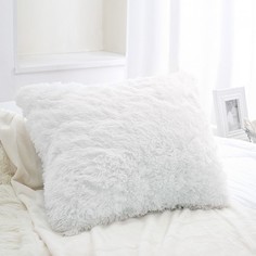 Наволочка декоративная (45x45 см) Taeppe Dome