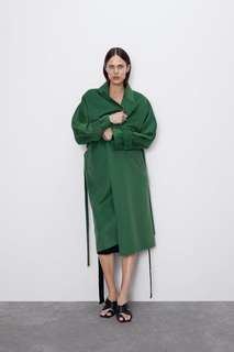 Пальто с объемными рукавами Zara