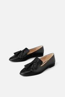 Лоферы с кисточками и тиснением под змеиную кожу Zara