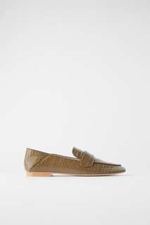 Лоферы с эффектом змеиной кожи Zara