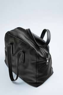 Черная кожаная сумка-боулинг Zara