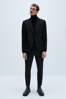 Костюм из ткани с рельефным узором Zara