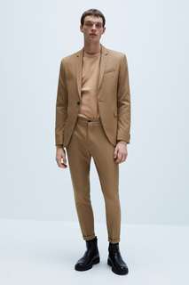 Костюм из ткани с рельефным узором Zara