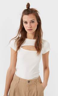 Топ с вырезом на груди Stradivarius