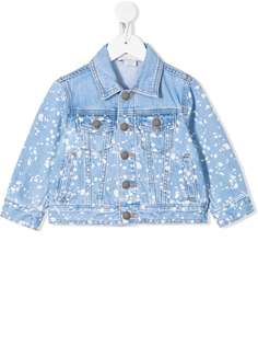 Stella McCartney Kids джинсовая куртка с эффектом разбрызганной краски