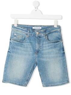 Calvin Klein Kids джинсовые шорты с эффектом потертости