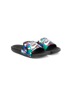 Nike Kids шлепанцы с камуфляжным принтом и логотипом