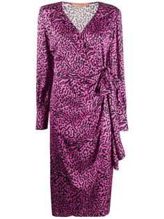 THE ANDAMANE атласное платье Carly с запахом и леопардовым принтом