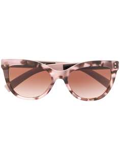 Valentino Eyewear солнцезащитные очки Rockstud черепаховой расцветки