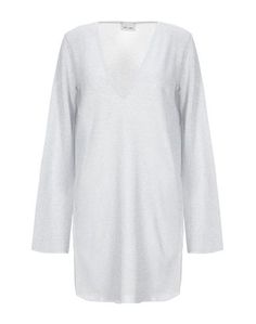 Короткое платье Viki And