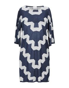 Короткое платье Viki And