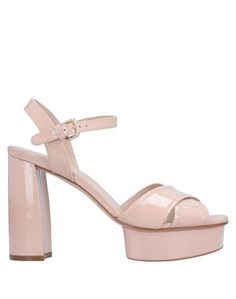 Сандалии Stuart Weitzman