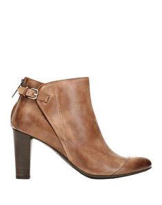 Полусапоги и высокие ботинки Santoni