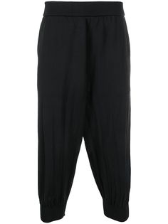 Issey Miyake укороченные спортивные брюки со складками