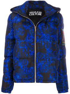 Versace Jeans Couture пуховик с капюшоном и принтом Baroque