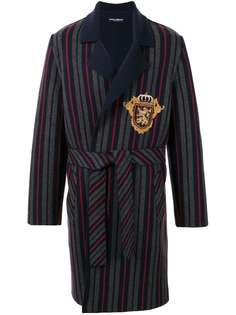 Dolce & Gabbana пальто-халат в полоску с нашивкой