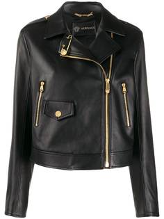 Versace укороченная байкерская куртка с декоративной булавкой