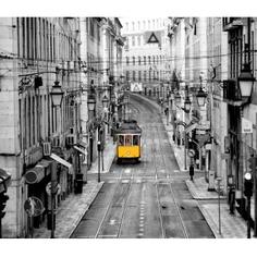 Фотообои «Трамвай в Лиссабоне», флизелиновые, 300x260 см, W514011 Concept