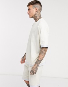 Бежевая пижама с шортами и oversized-футболкой ASOS DESIGN x Dark Future-Бежевый