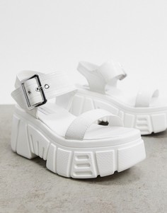 Белые сандалии на массивной подошве с пряжкой Bershka-Белый
