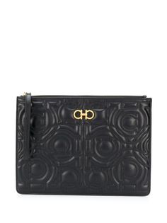 Salvatore Ferragamo стеганый клатч с декором Gancini