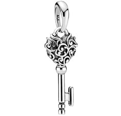 Серебряные кулоны, подвески, медальоны Кулоны, подвески, медальоны PANDORA 397725