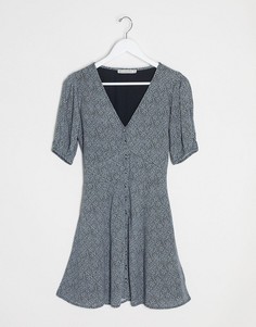 Платье на пуговицах с цветочным принтом Abercrombie & Fitch-Черный цвет