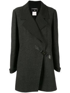 Chanel Pre-Owned пальто с диагональной пряжкой
