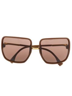 Fendi Eyewear солнцезащитные очки в массивной квадратной оправе