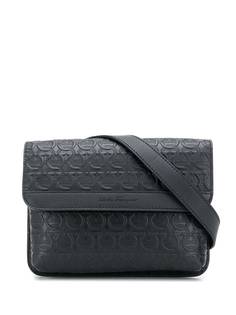 Salvatore Ferragamo поясная сумка с тисненым логотипом