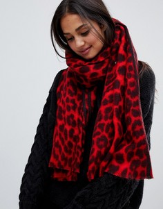 Красный шарф с леопардовым принтом Stitch & Pieces