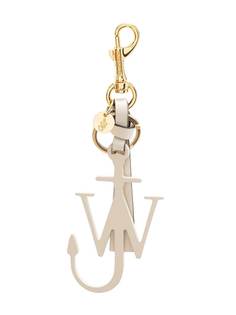 JW Anderson брелок с металлическим логотипом