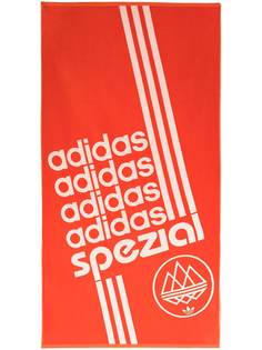 adidas полотенце с логотипом