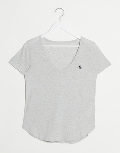 Серая футболка с логотипом и v-образным вырезом Abercrombie & Fitch-Серый