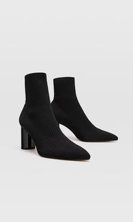Stradivarius Черные Ботильоны На Высоком Каблуке С Эластичным Голенищем Из Ткани Женская Коллекция Черный 41