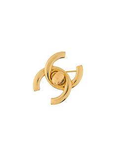 Chanel Pre-Owned брошь Turnlock с логотипом CC