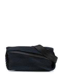 Pleats Please Issey Miyake плиссированная поясная сумка с диагональной молнией